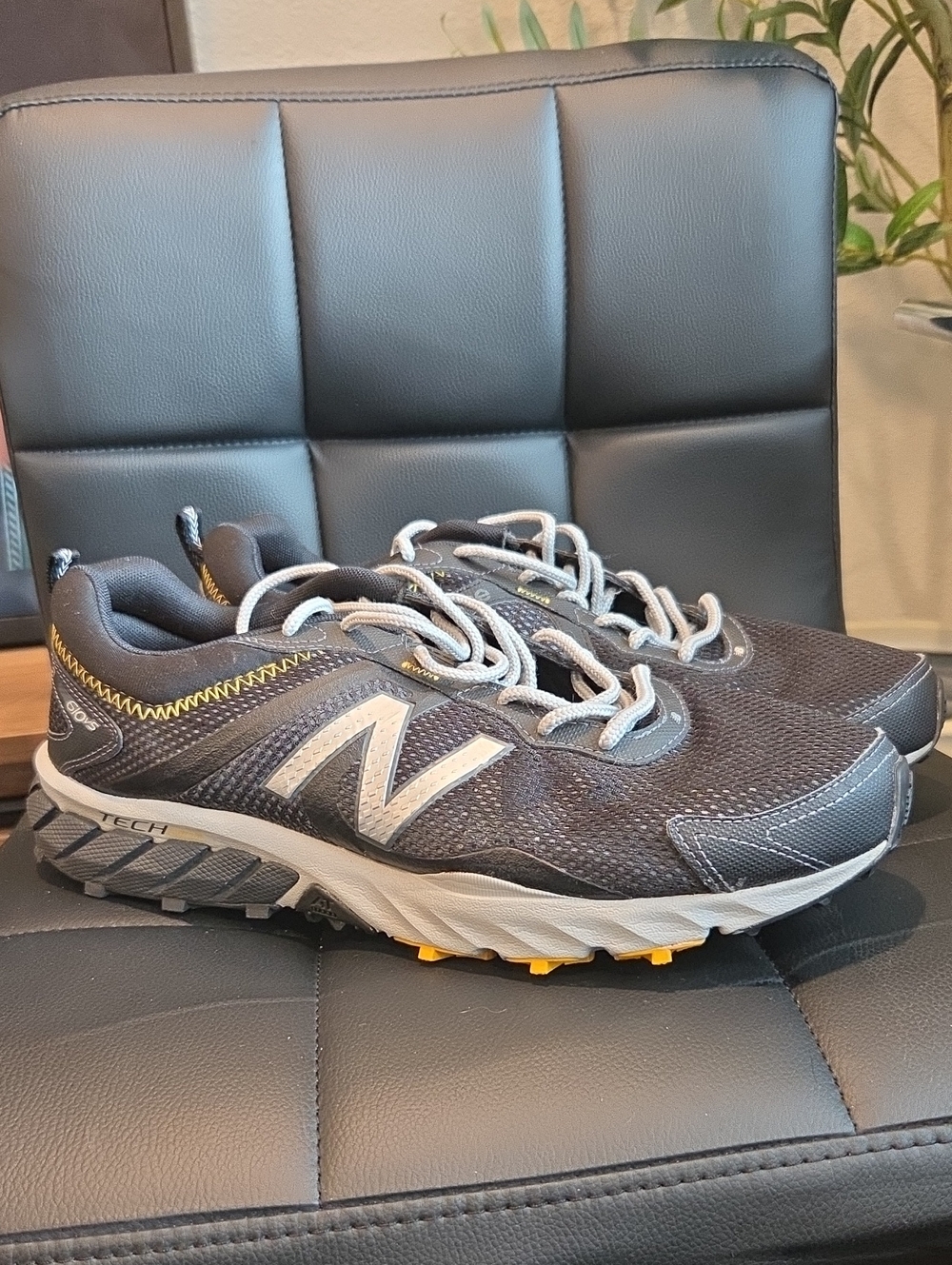 New Balance Men's Grey Trail Running Shoes